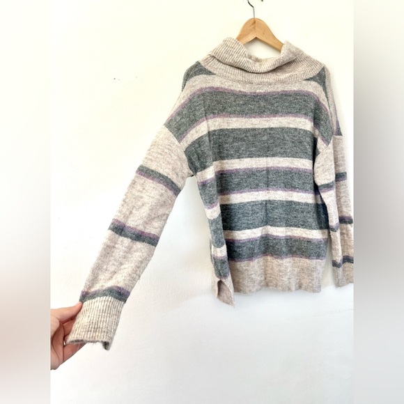 Heartloom Portia Cowl Neck Knit Striped Sweater Size Medium - Picture 8 of 10
